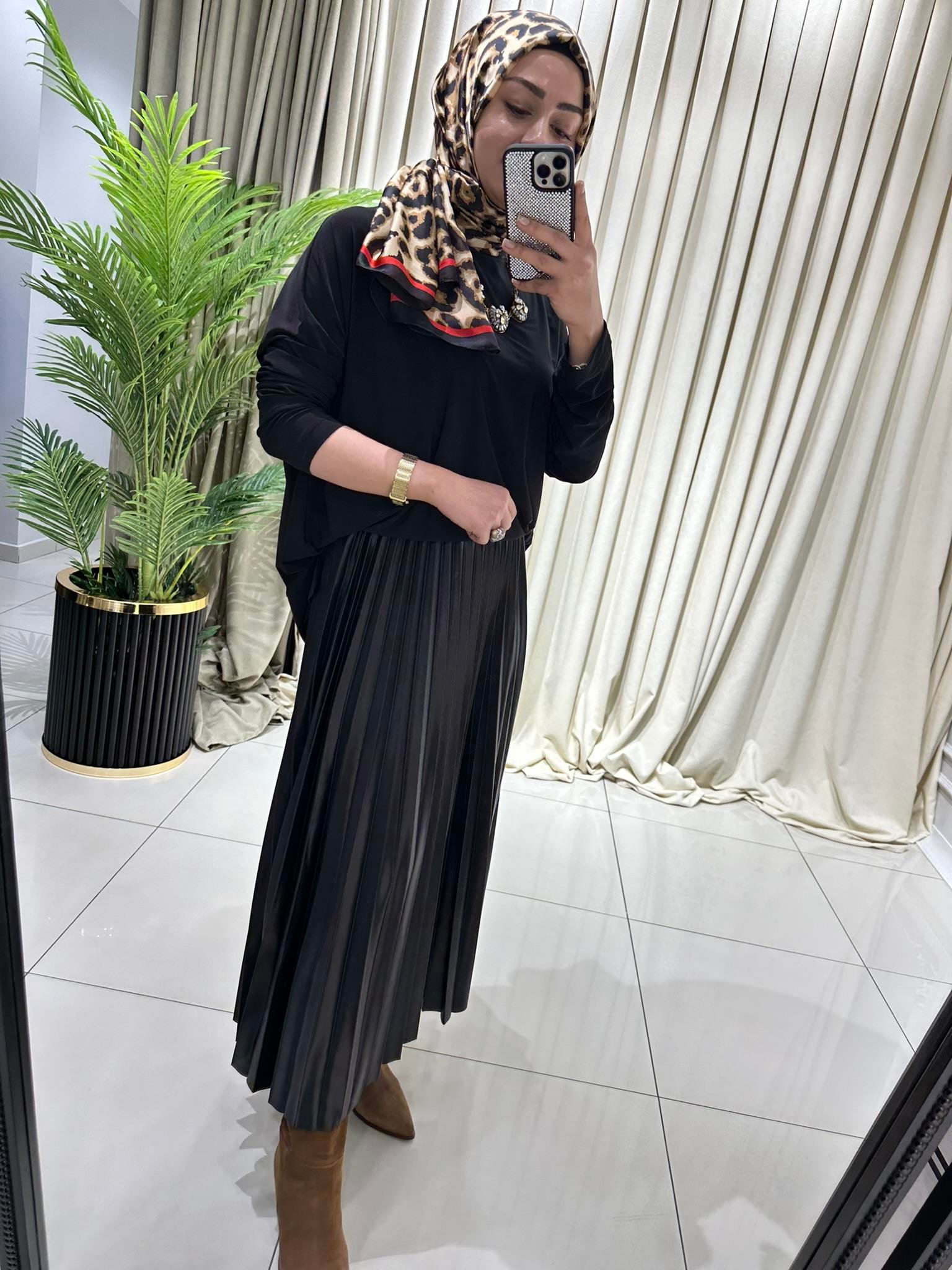 PLİSELİ ETEK SİYAH