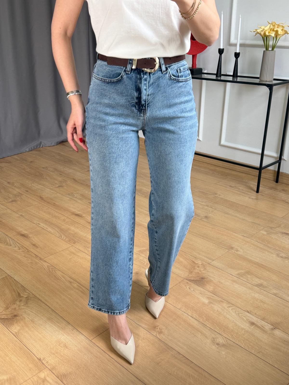 Açık Mavi Boru Paça Kemerli Jean
