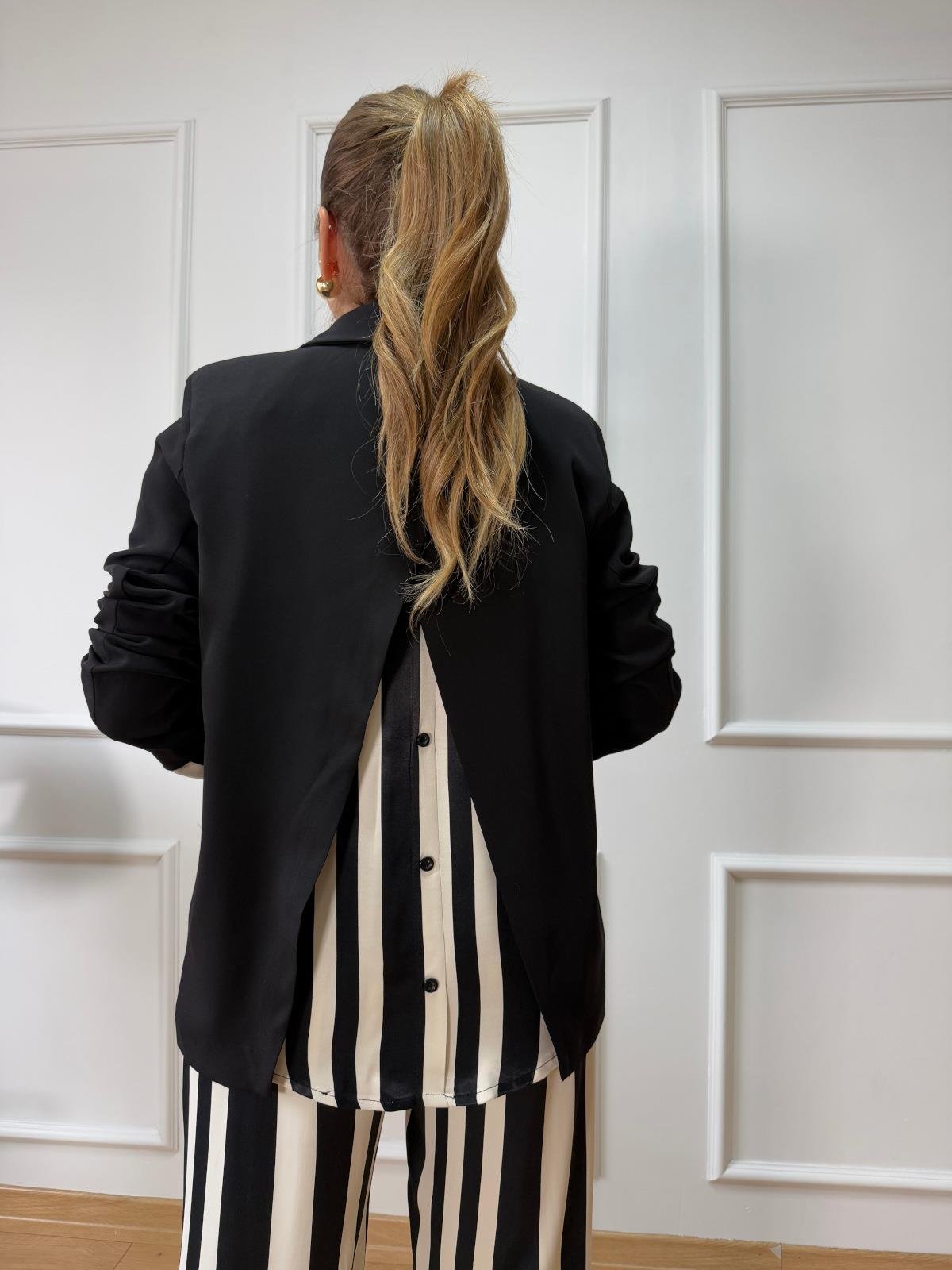 Arka Tasarım Blazer Ceket