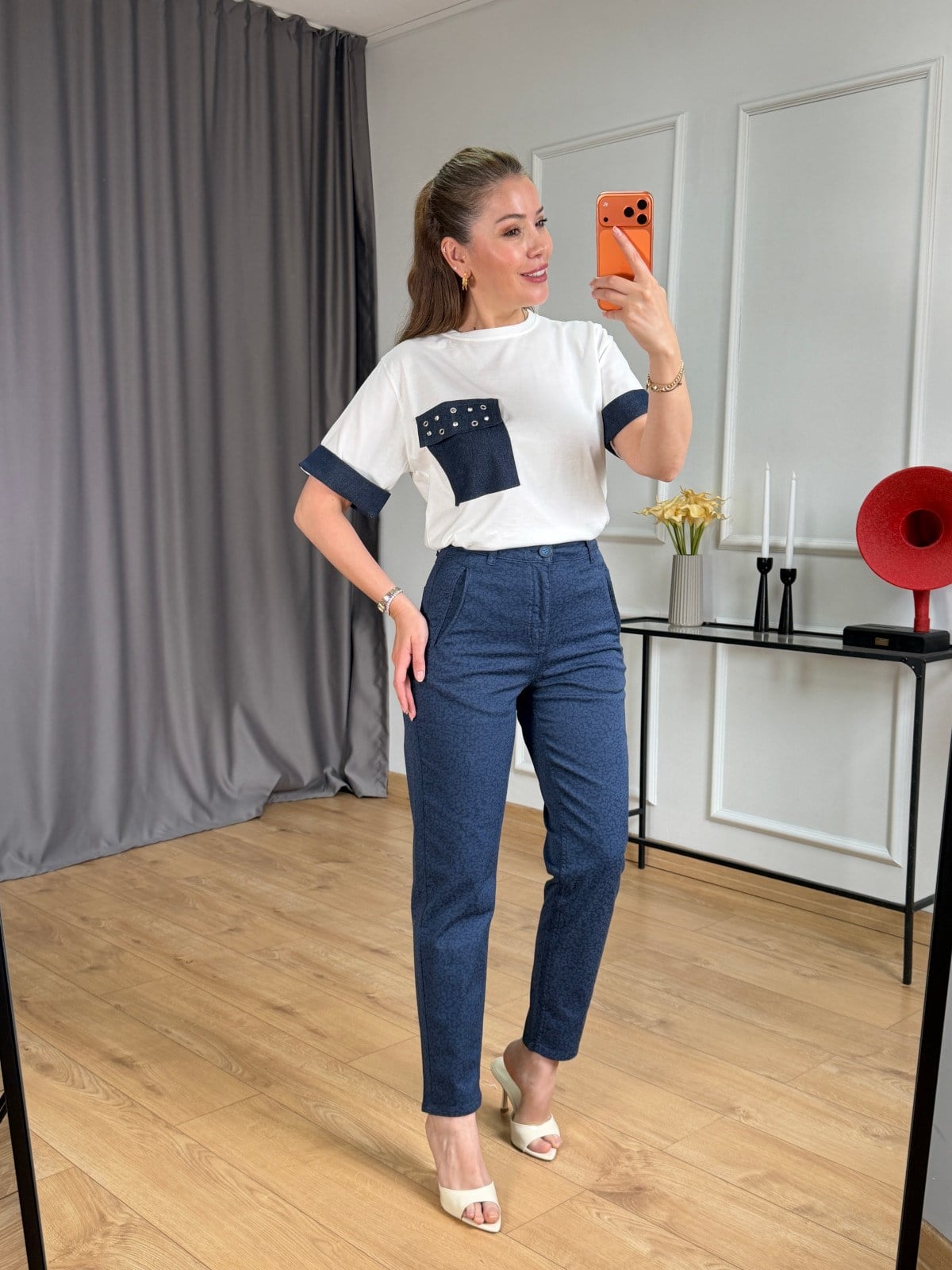 Ekru Jean Detaylı Arka Fermuarlı Tshirt
