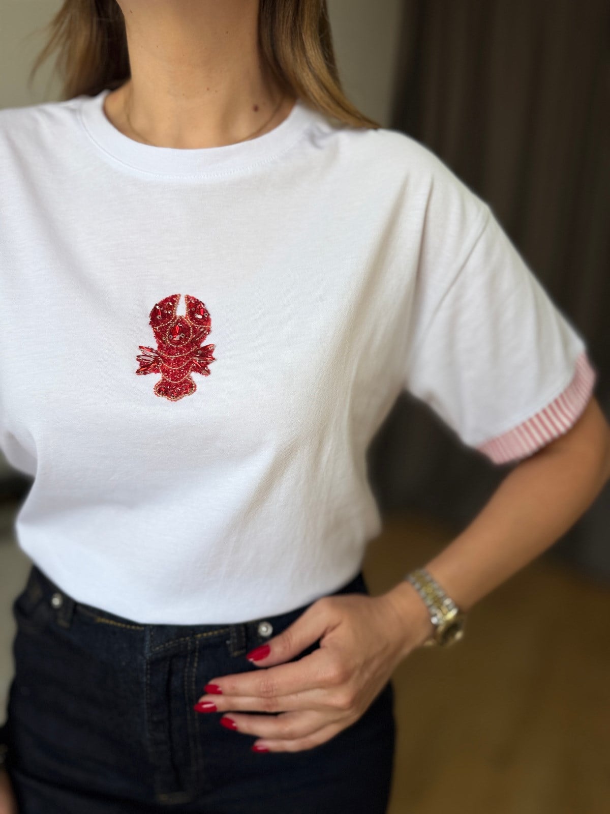 Ekru Kırmızı Istakozlu Tshirt
