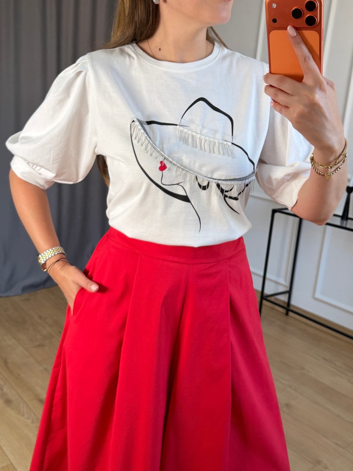 Ekru Şapkalı Kız Tshirt