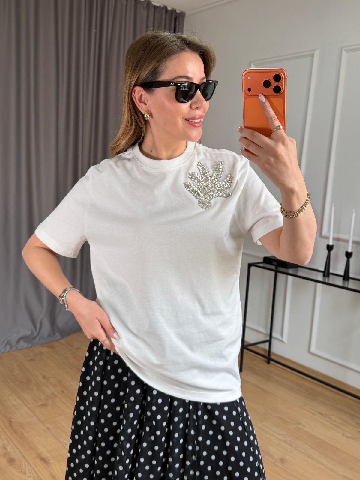 Ekru Yaprak Taşlı Tshirt