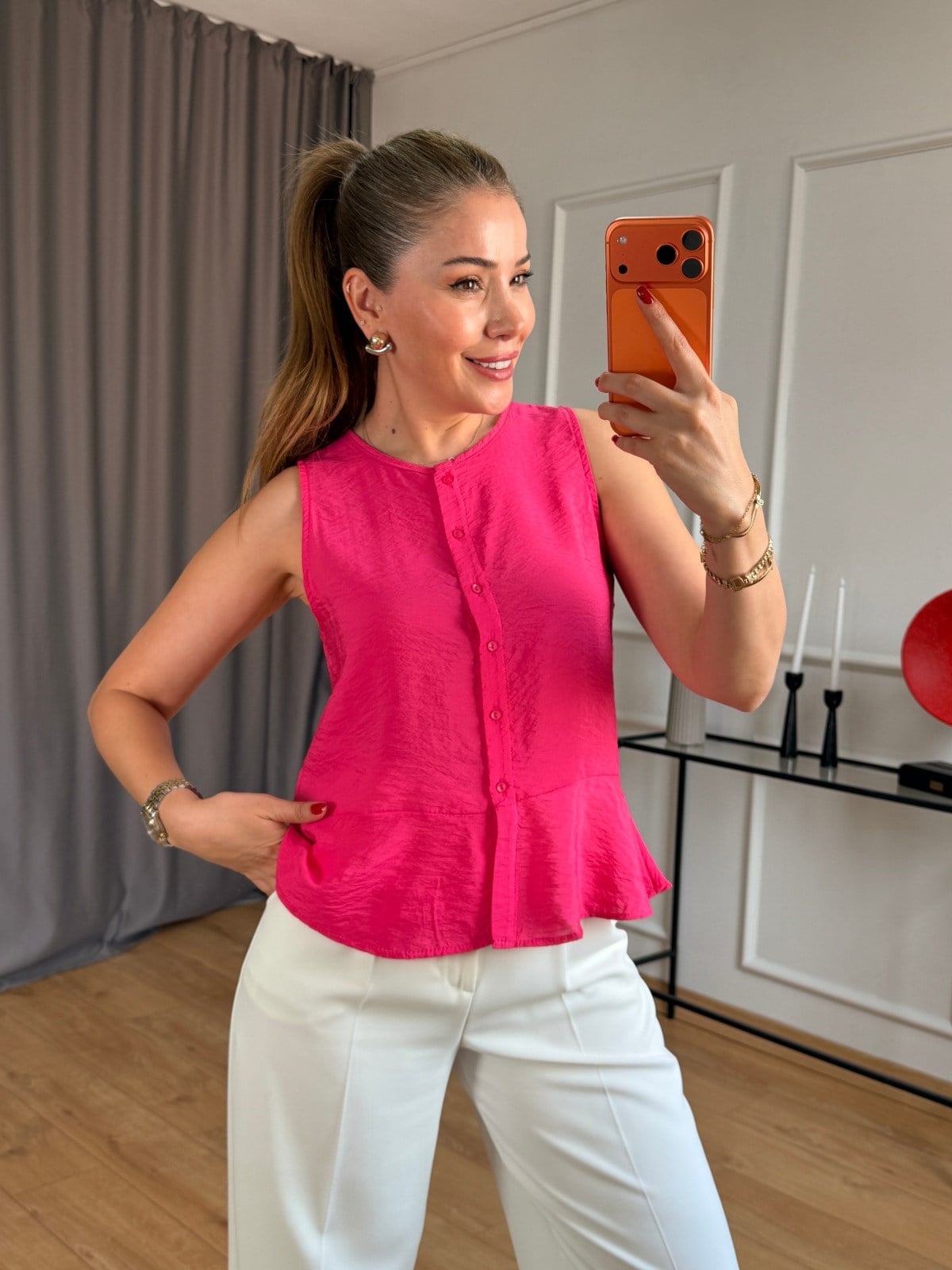 Fuşya Etek Ucu Volanlı Kolsuz Bluz