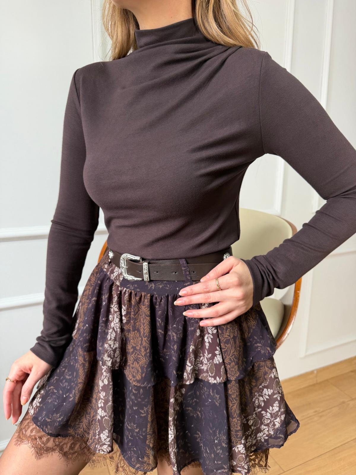 K. Kahve Omuzu Pileli Bluz