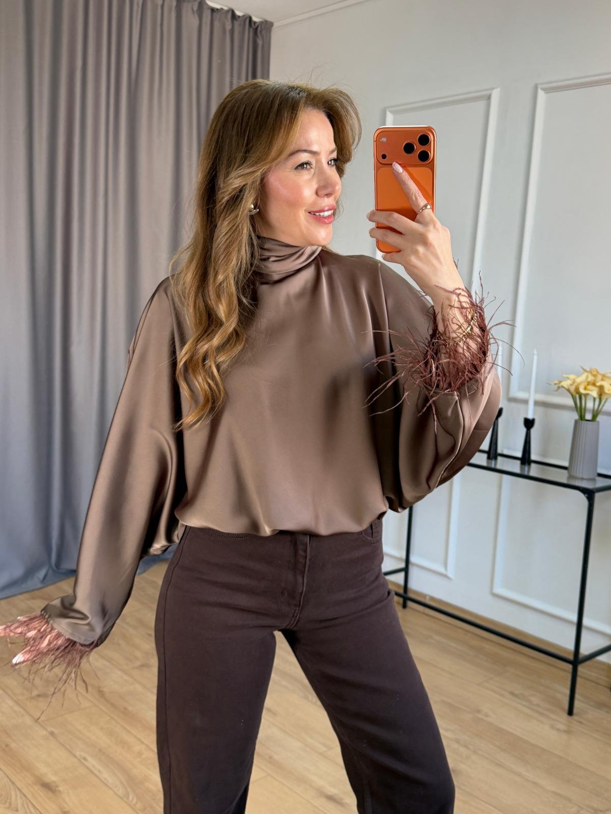 Kahve Boyun Bağlamalı Otrişli Bluz