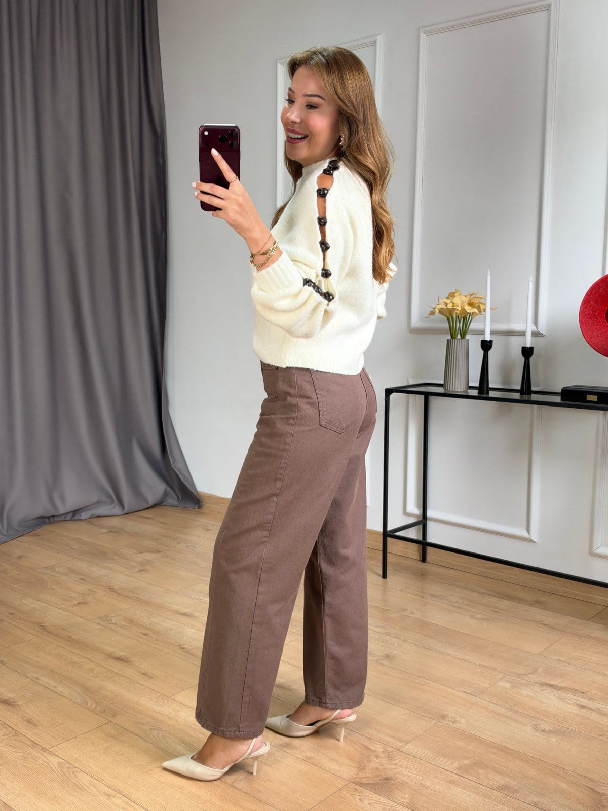 Kahve Dikiş Detaylı Mom Jean