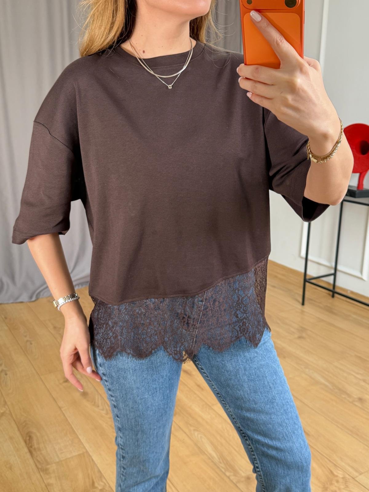 Kahve Etek Ucu Dantelli Tshirt