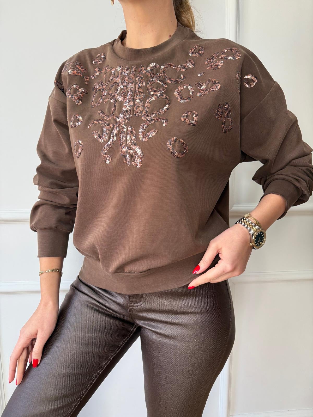 Kahve Pullu Sweatshirt