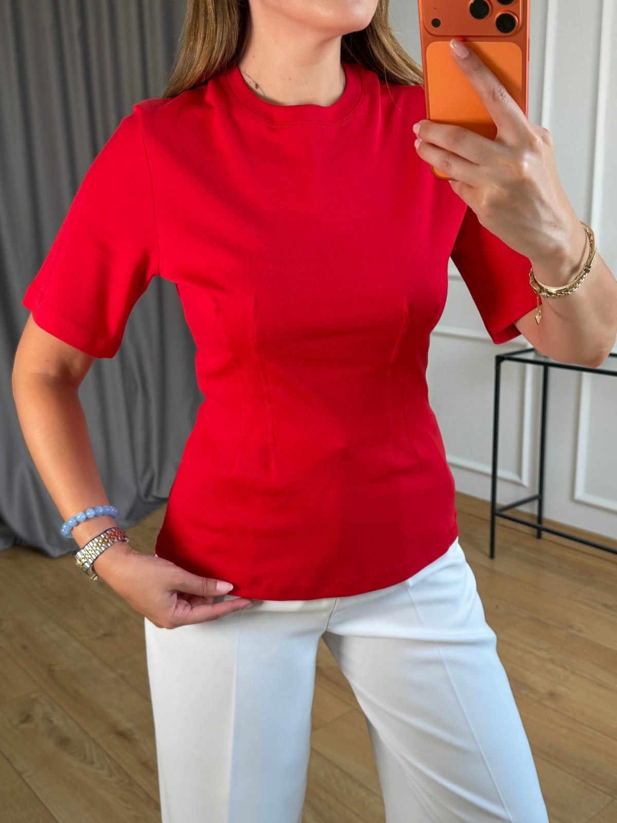 Kırmızı Önü Pileli Tshirt