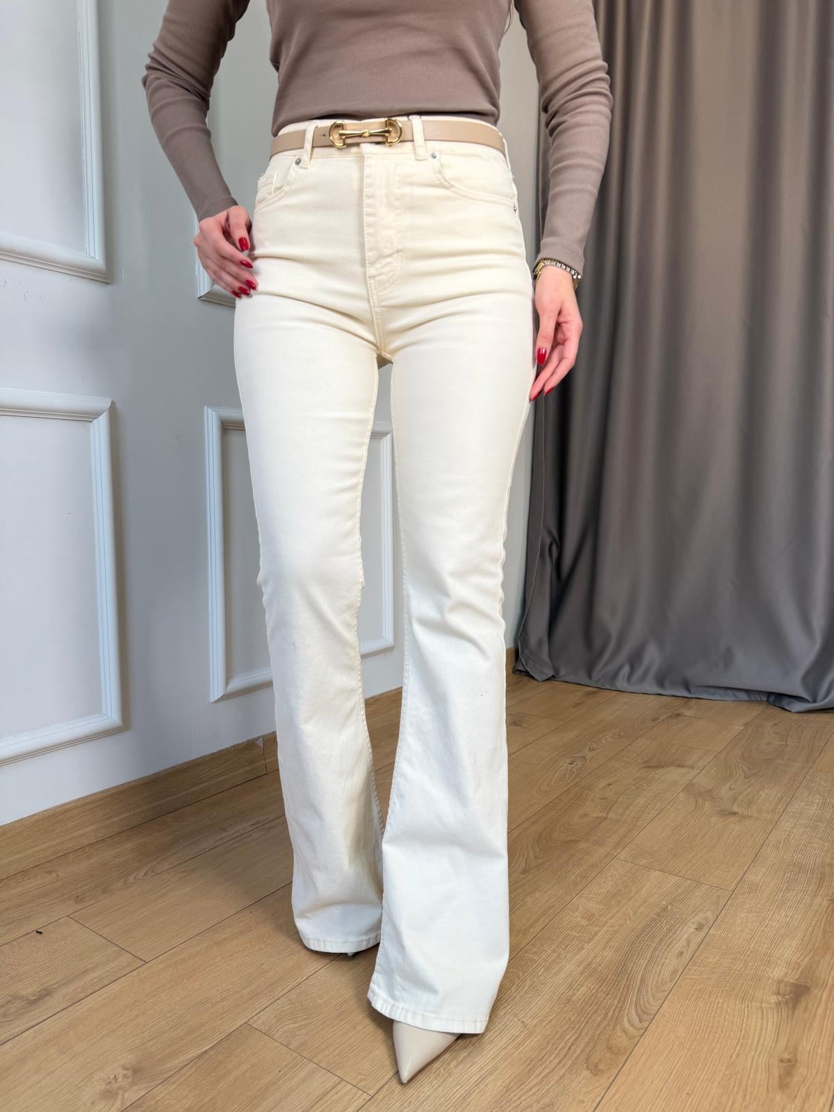 Krem İspanyol Paça Jean