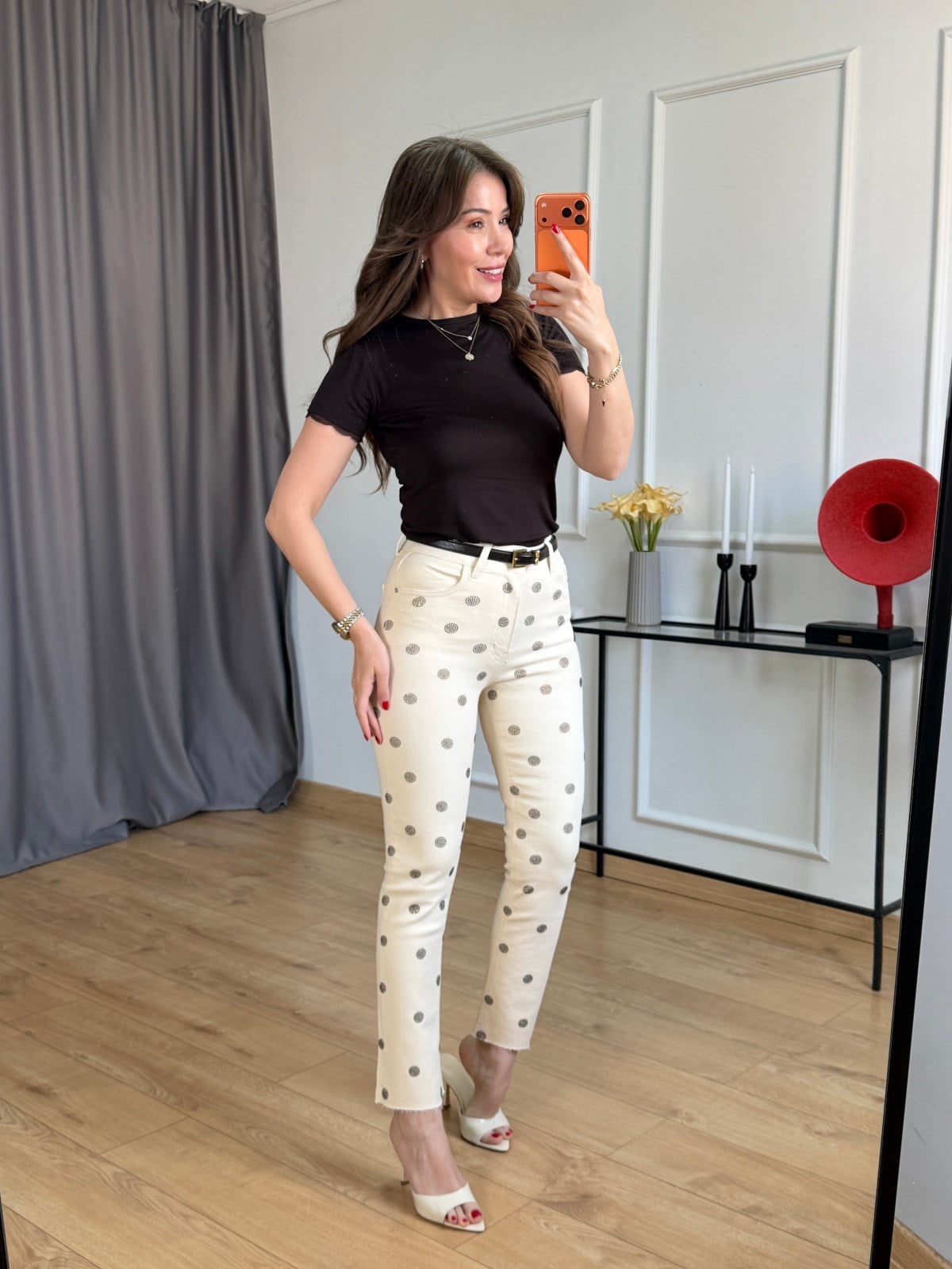 Krem Puantiye Taşlı Jean