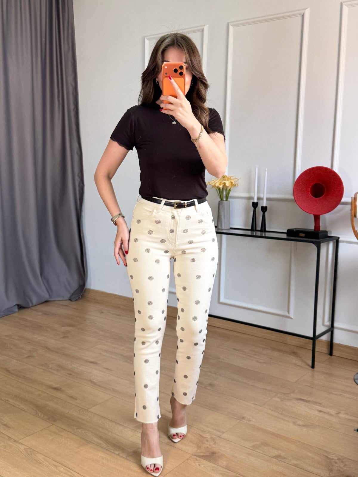 Krem Puantiye Taşlı Jean