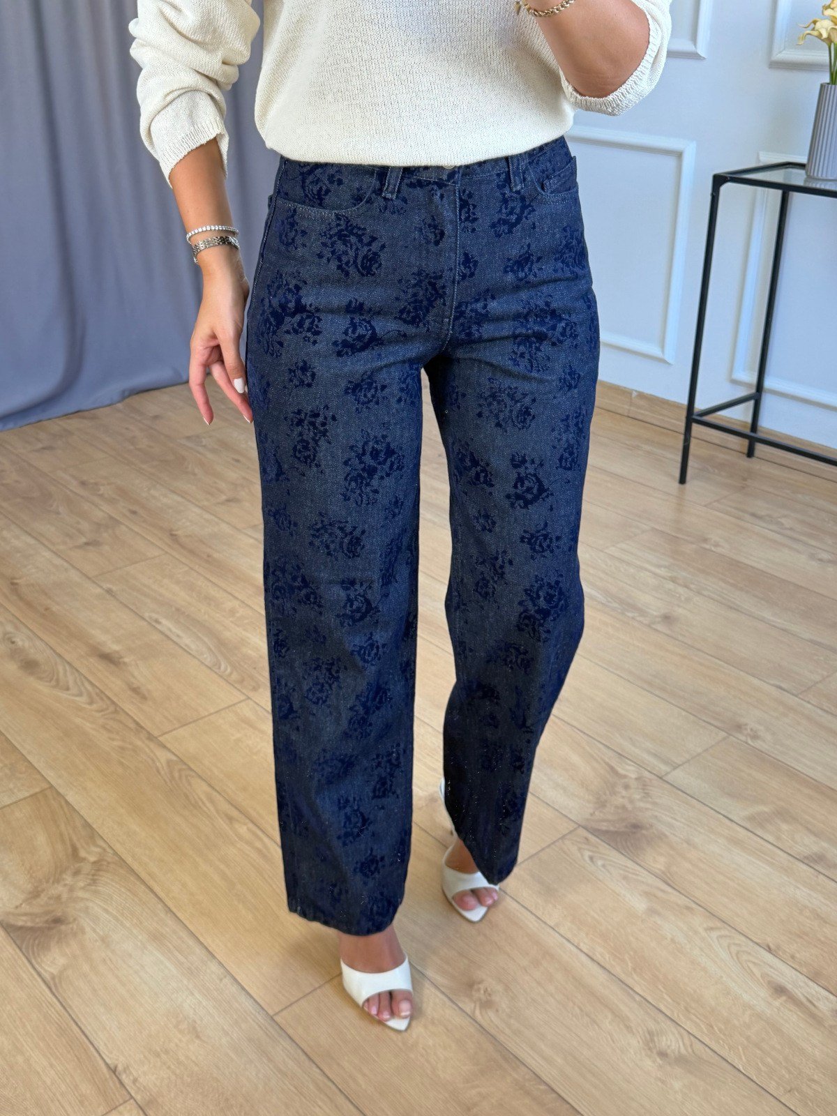 Lacivert Kadife Detaylı Jean