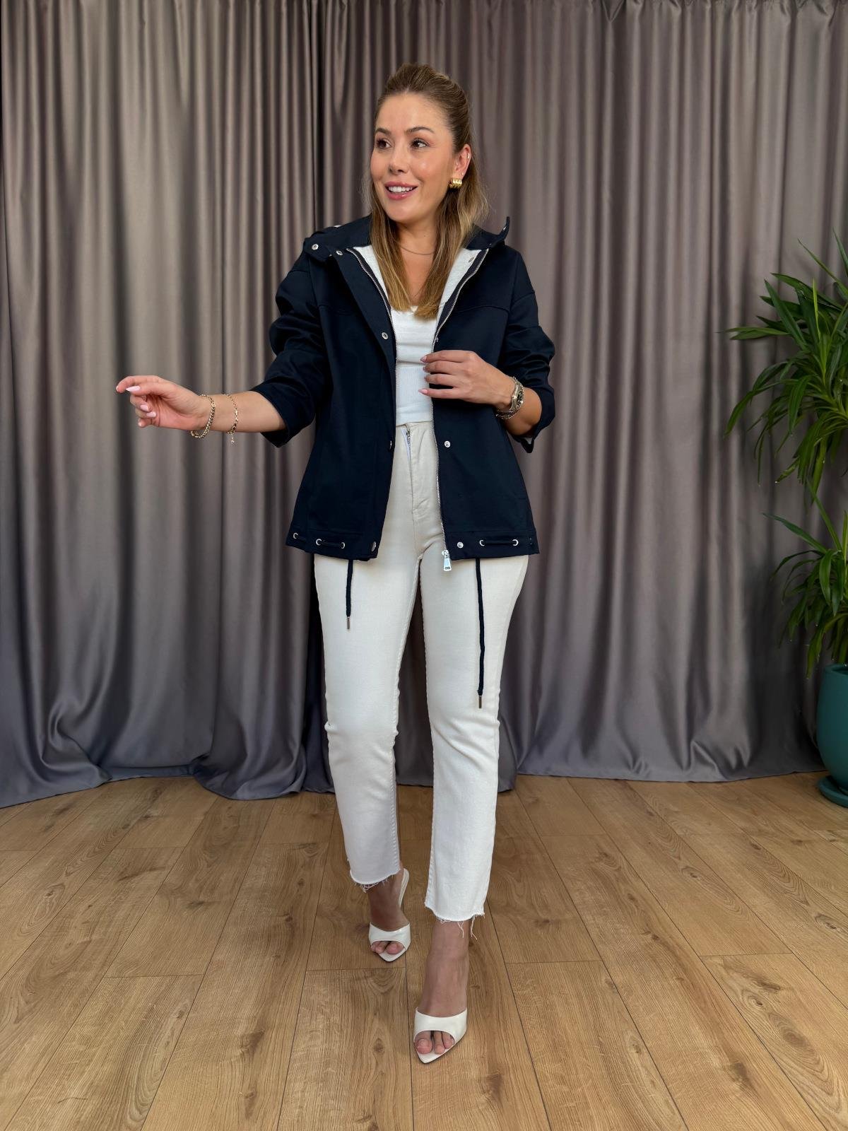 Lacivert Kapüşonlu Ceket