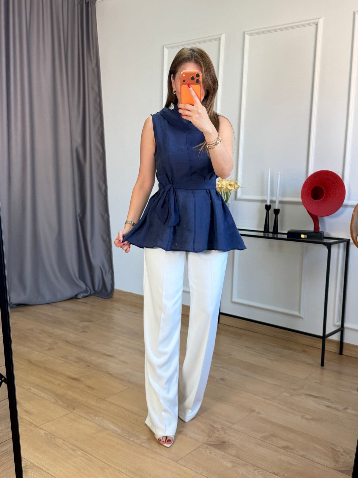 Lacivert Yaka Detaylı Çan Bluz