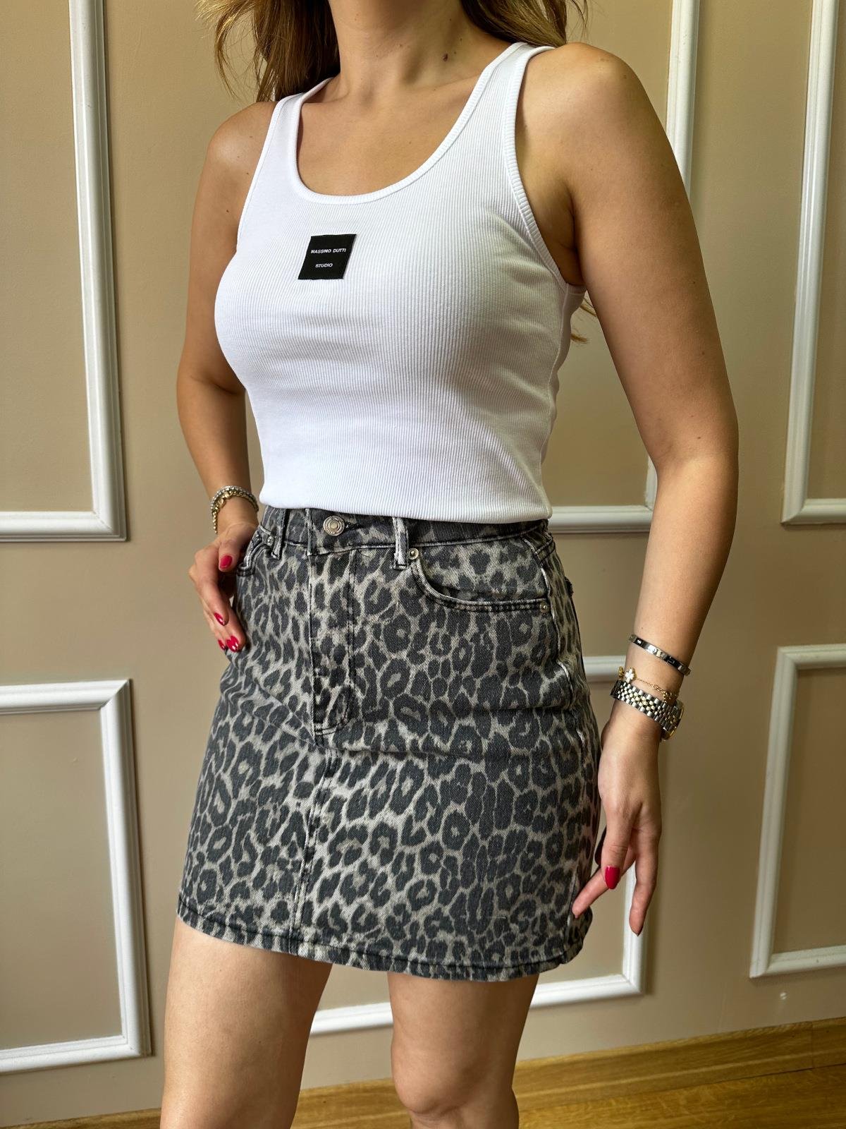 Leopar Jean Etek