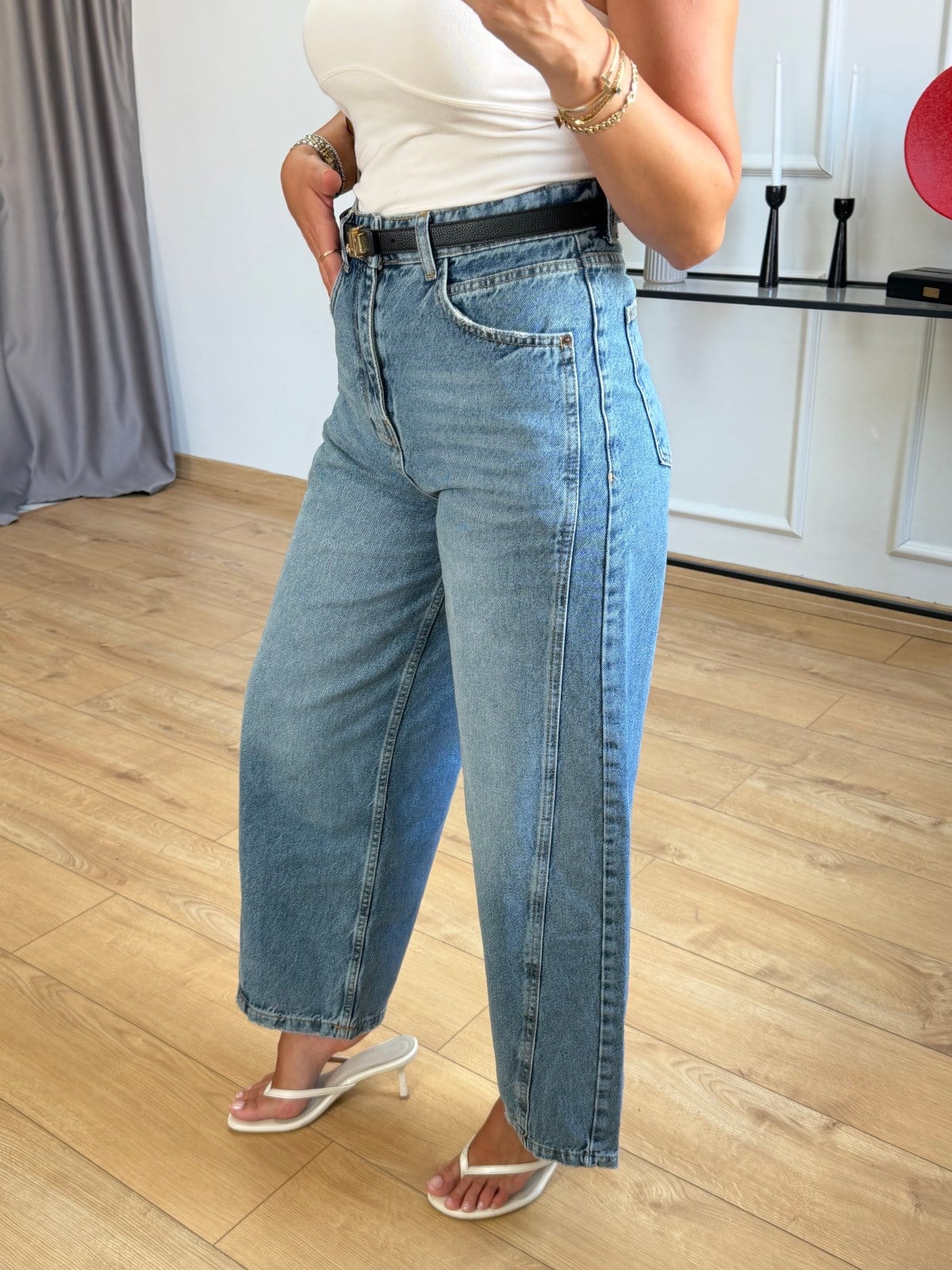 Mavi  Dikiş Detaylı Mom Jean
