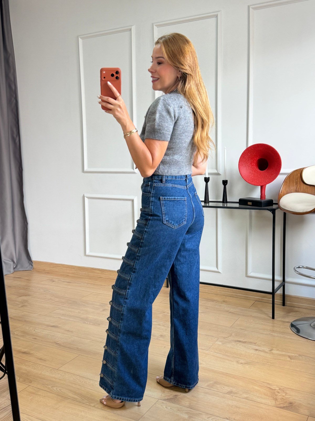 Mavi Düğme Detaylı Jean