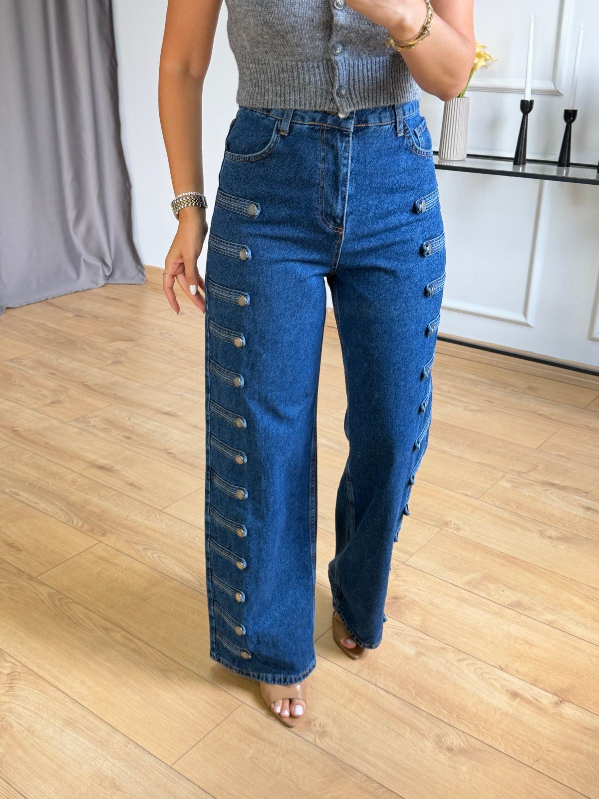 Mavi Düğme Detaylı Jean
