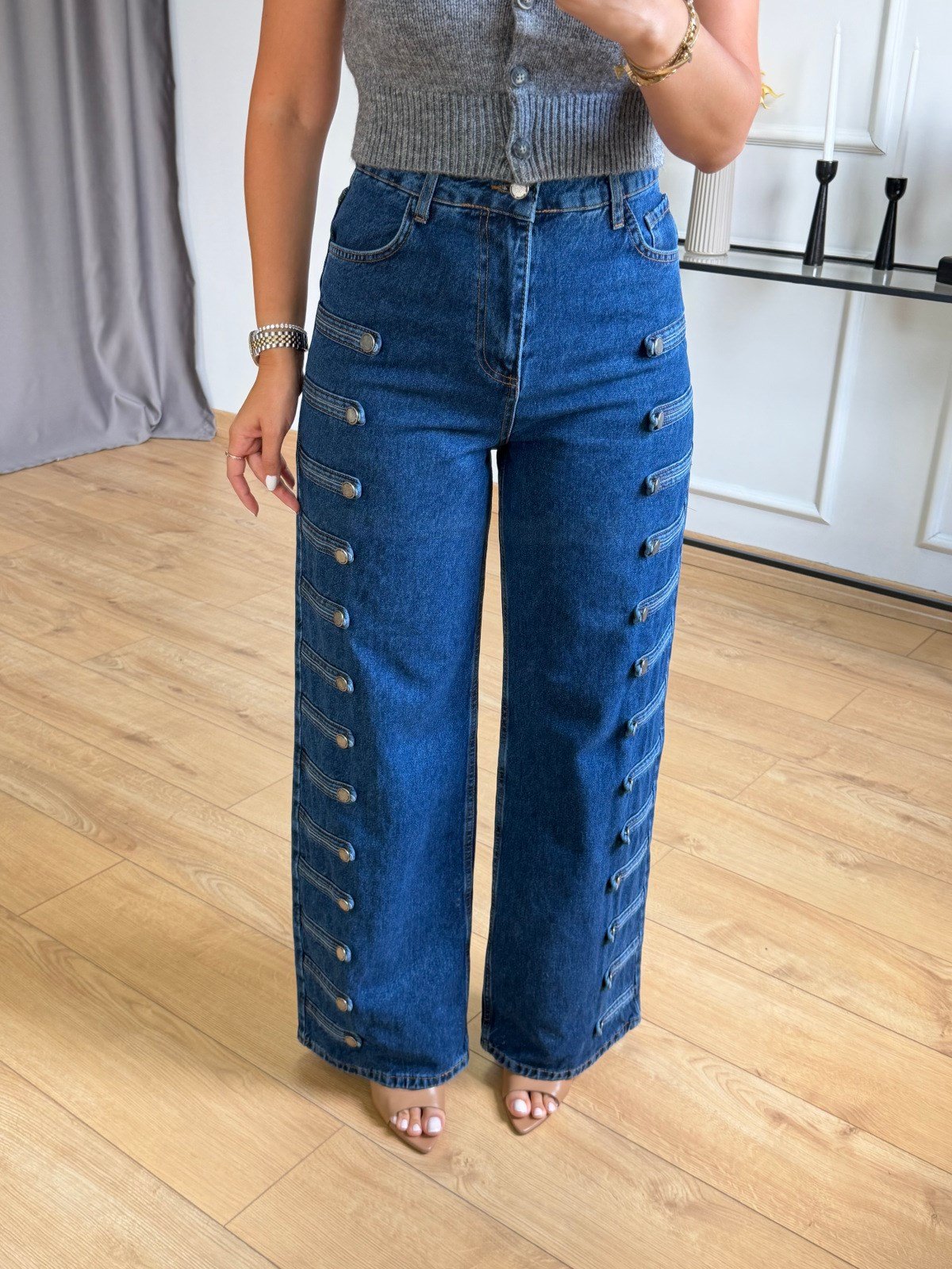 Mavi Düğme Detaylı Jean