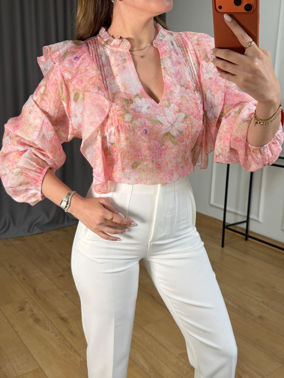 Pembe Çiçek Desenli Bluz