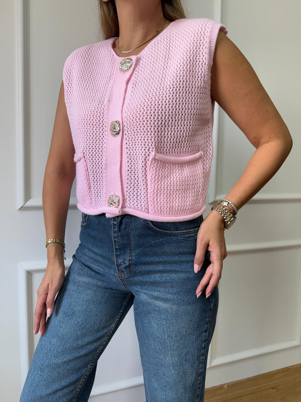Pembe Delikli Örgü Cepli Yelek