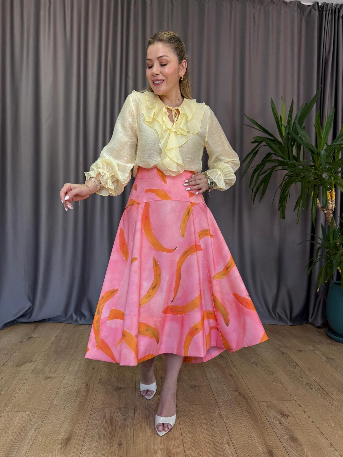 Pembe Model Desenli Etek