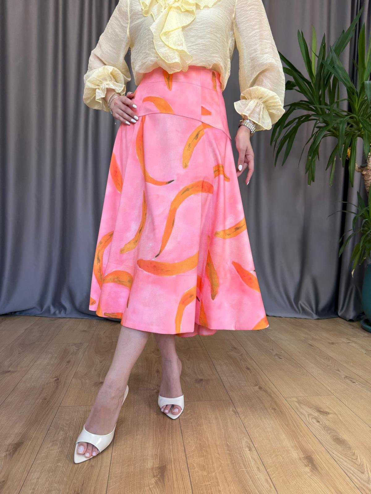 Pembe Model Desenli Etek