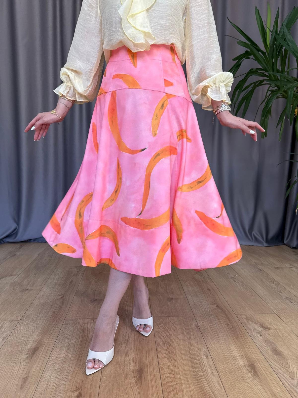 Pembe Model Desenli Etek