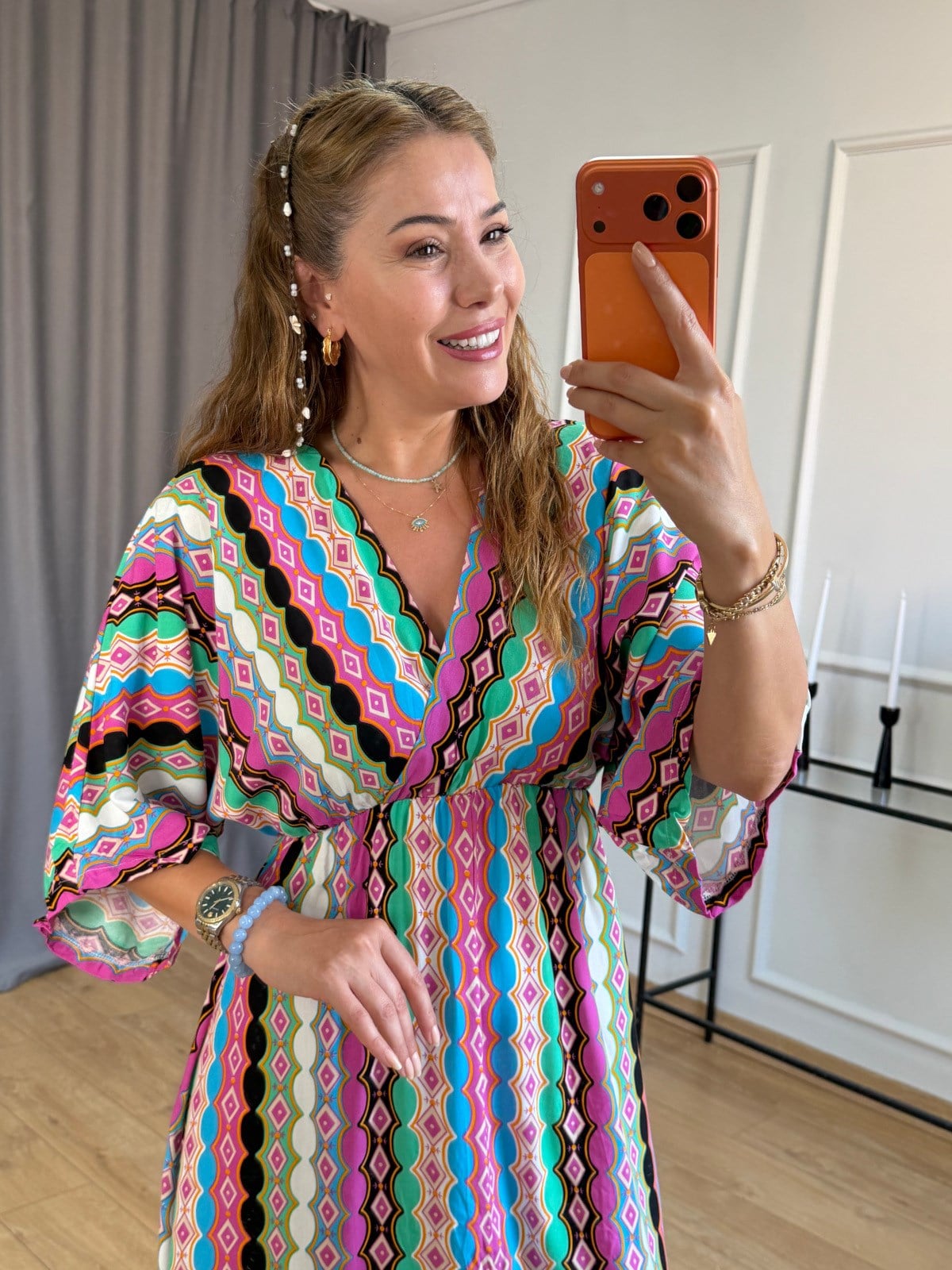 Pembe Oval Zincir Desen Elbise
