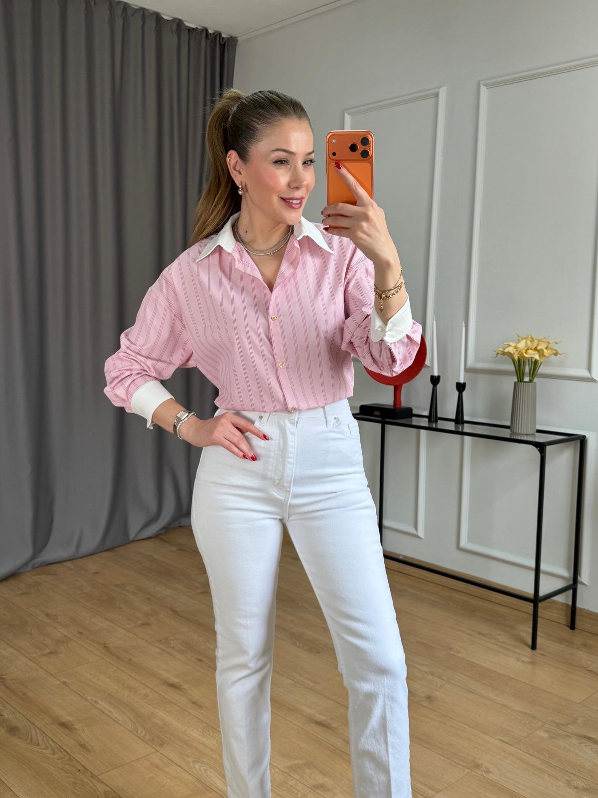 Pembe Yaka Manşetli Çizgili Gömlek