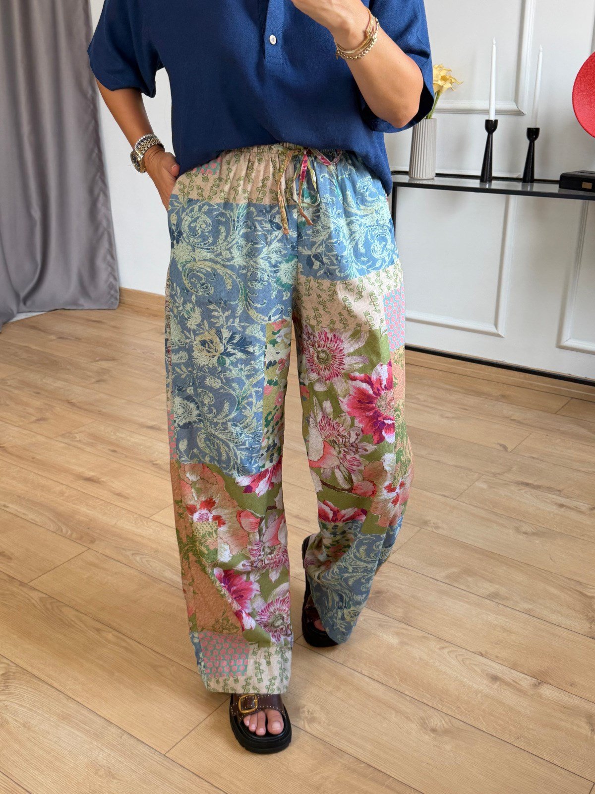 Pembe Yeşil Detaylı Pantolon