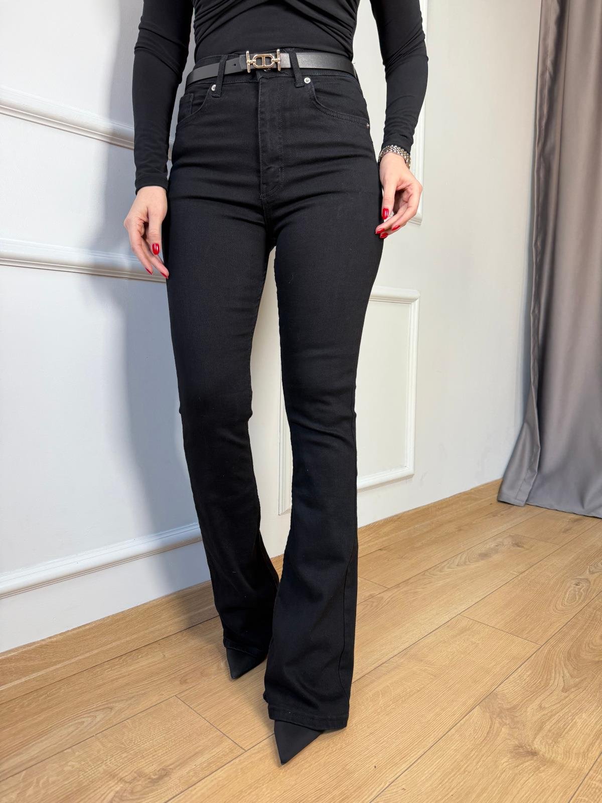 Siyah İspanyol Paça Jean