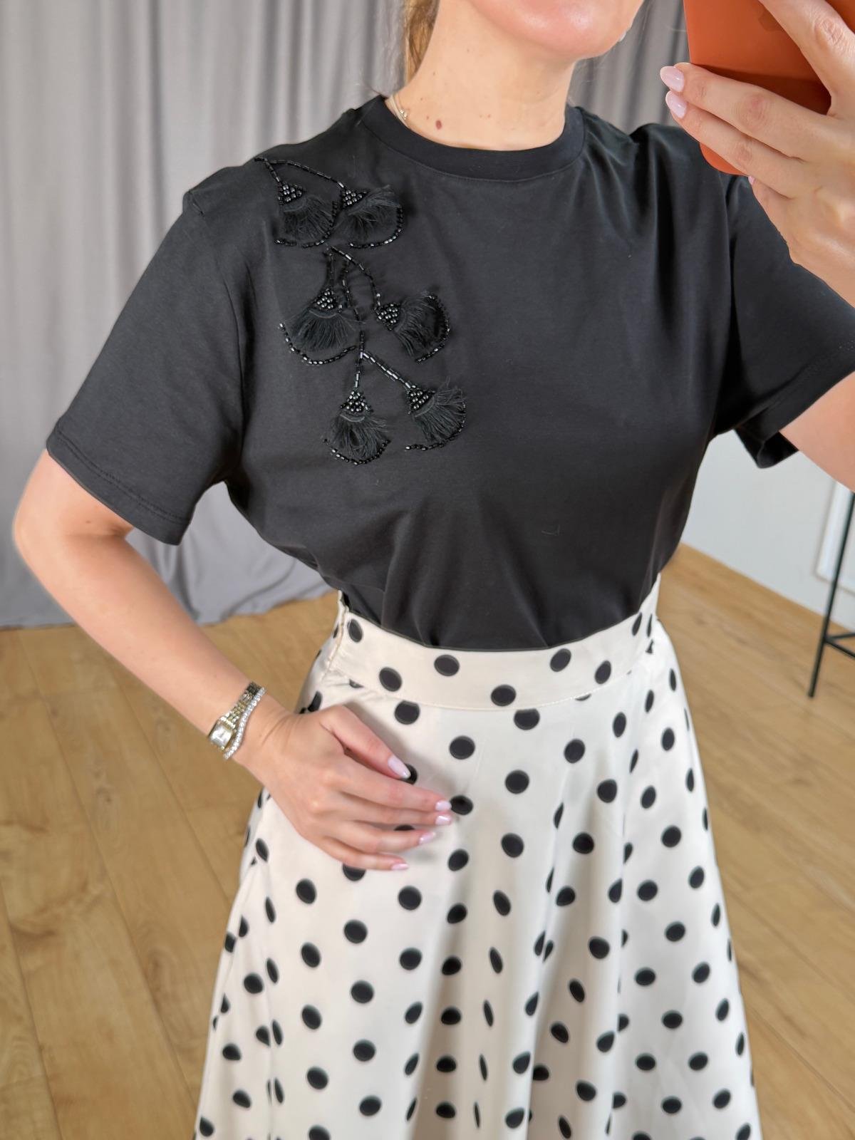 Siyah Omuz Püskül Detaylı Tshirt