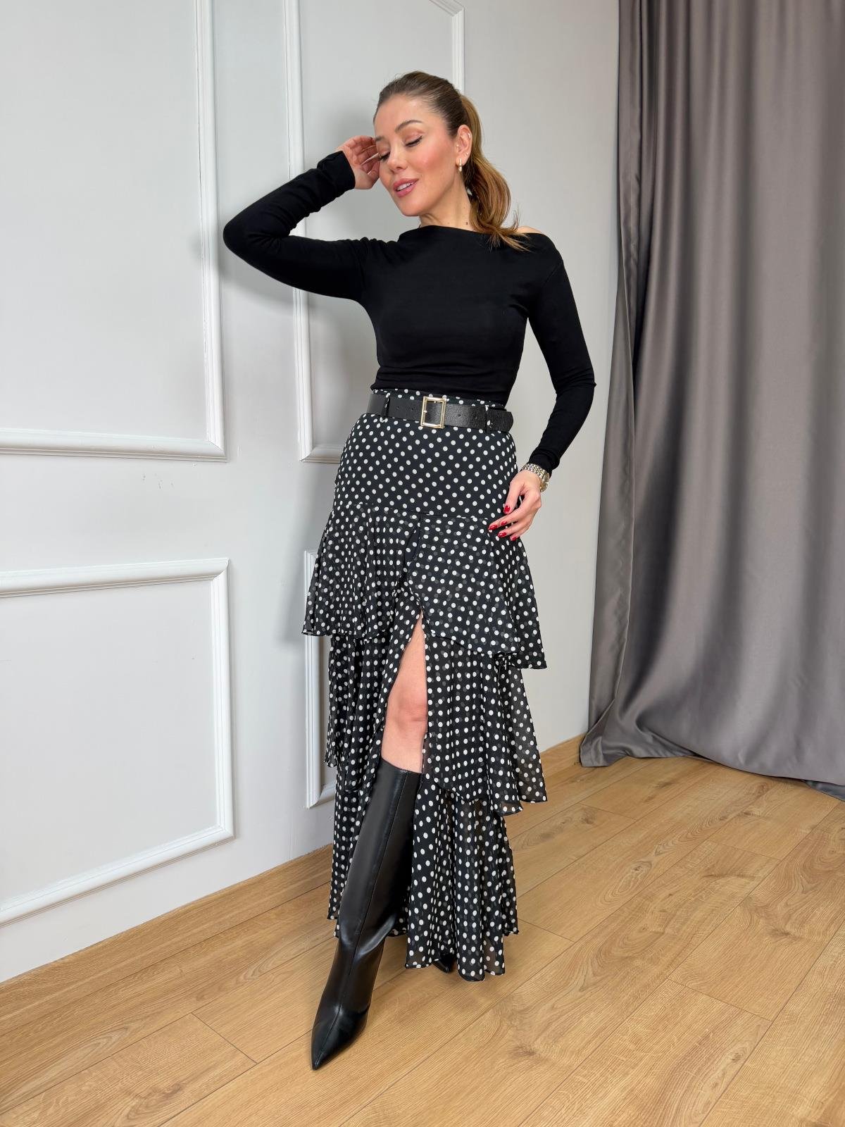 Siyah Puantiyeli Katkat Etek