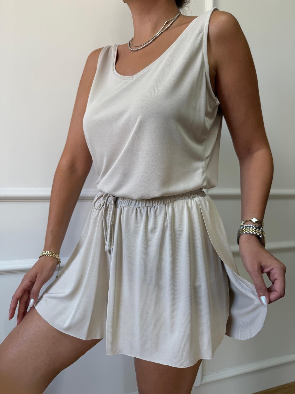 Taş Etek Görünümlü Şort