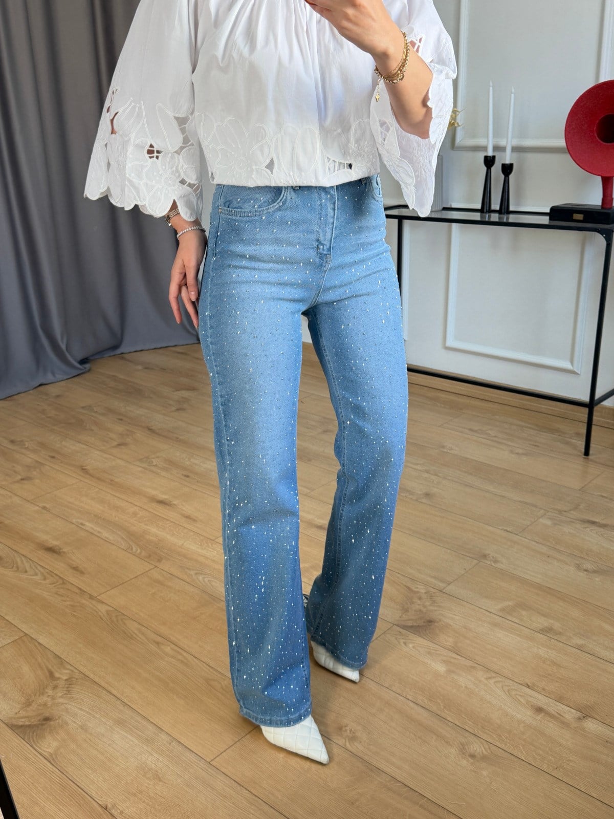 Taşlı Mavi Straight Jean