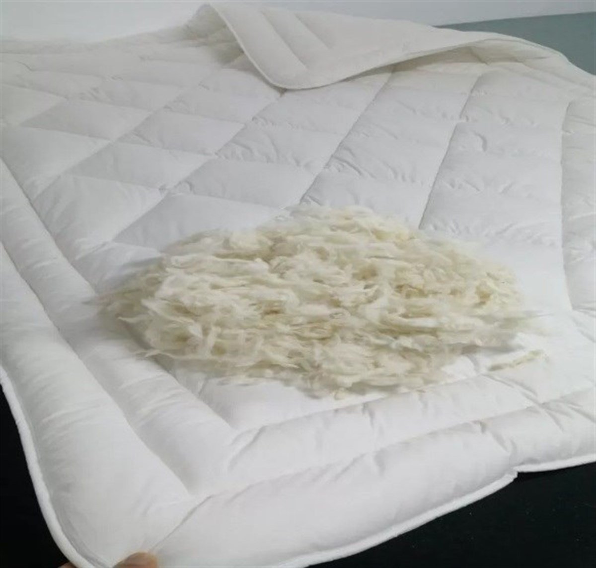 Merinos Kuzu Yünü Çift kişilik Akfil Yorgan 195x215 Cm