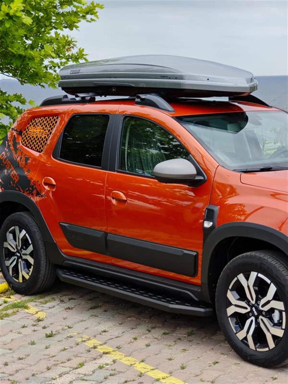 Dacia Duster Thule Dynamic M Port Bagaj Gri (340 Lt Thule Portbagaj)