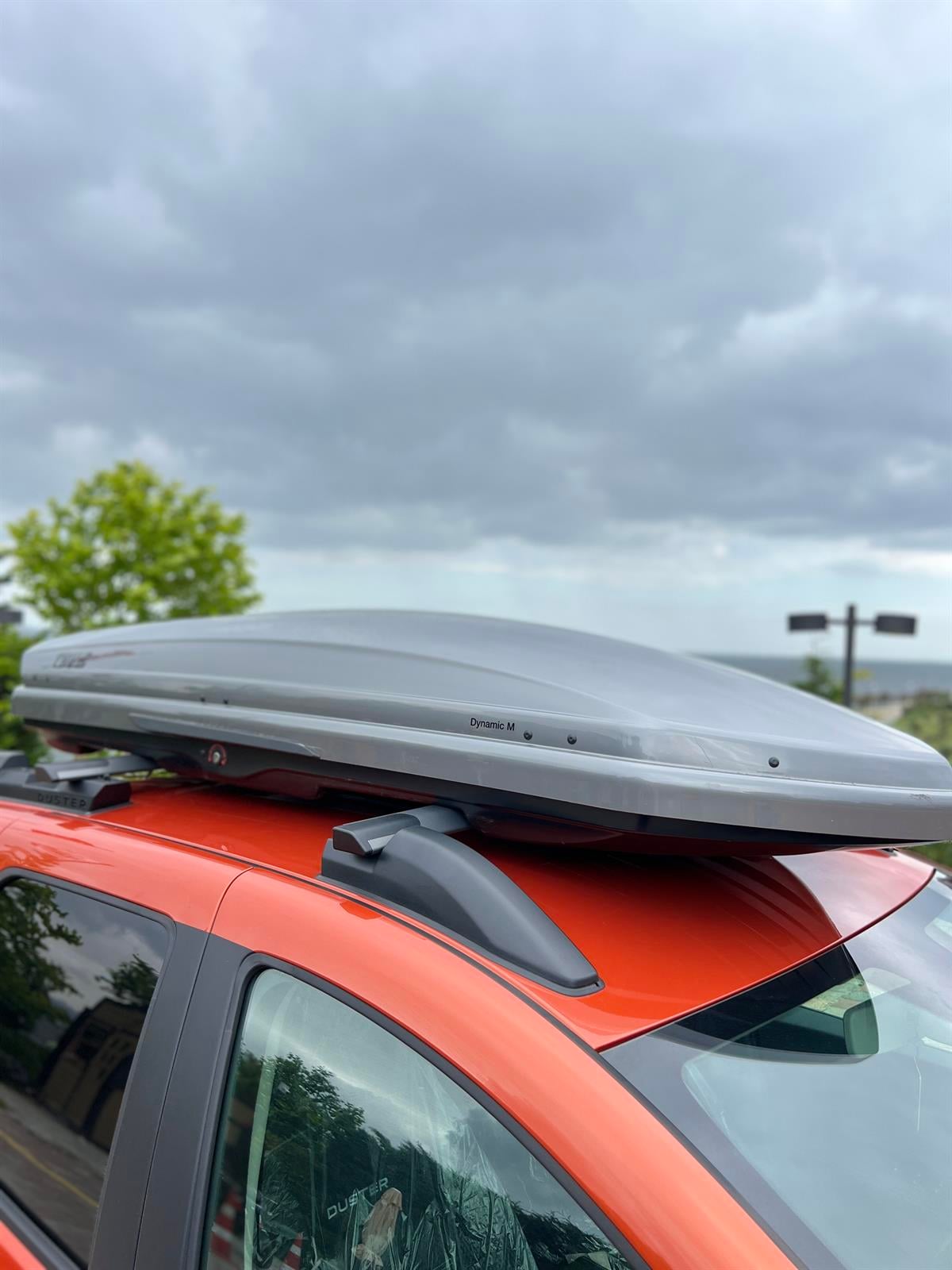 Dacia Duster Thule Dynamic M Port Bagaj Gri (340 Lt Thule Portbagaj)