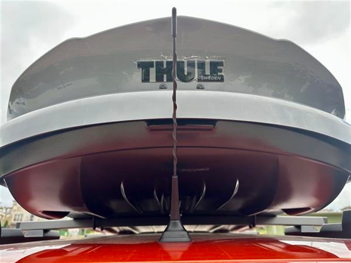 Dacia Duster Thule Dynamic M Port Bagaj Gri (340 Lt Thule Portbagaj)