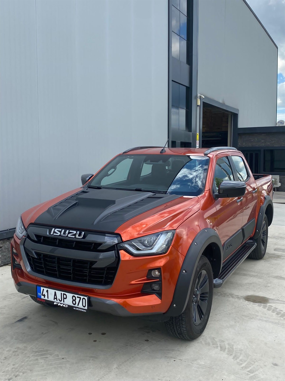 Isuzu D Max Yeni Kasa Kaput Kaplama Scoop Safari