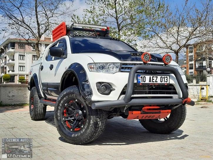 Mitsubishi L 200 Sentetik Halatlı Vinç 13000 lb
