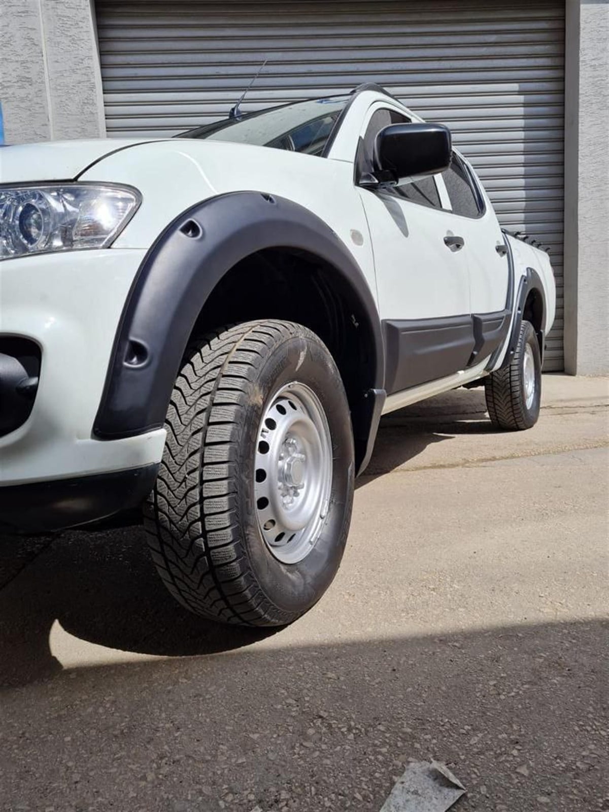 Mitsubishi L200 Kapı Kaplama Seti 2009-2014