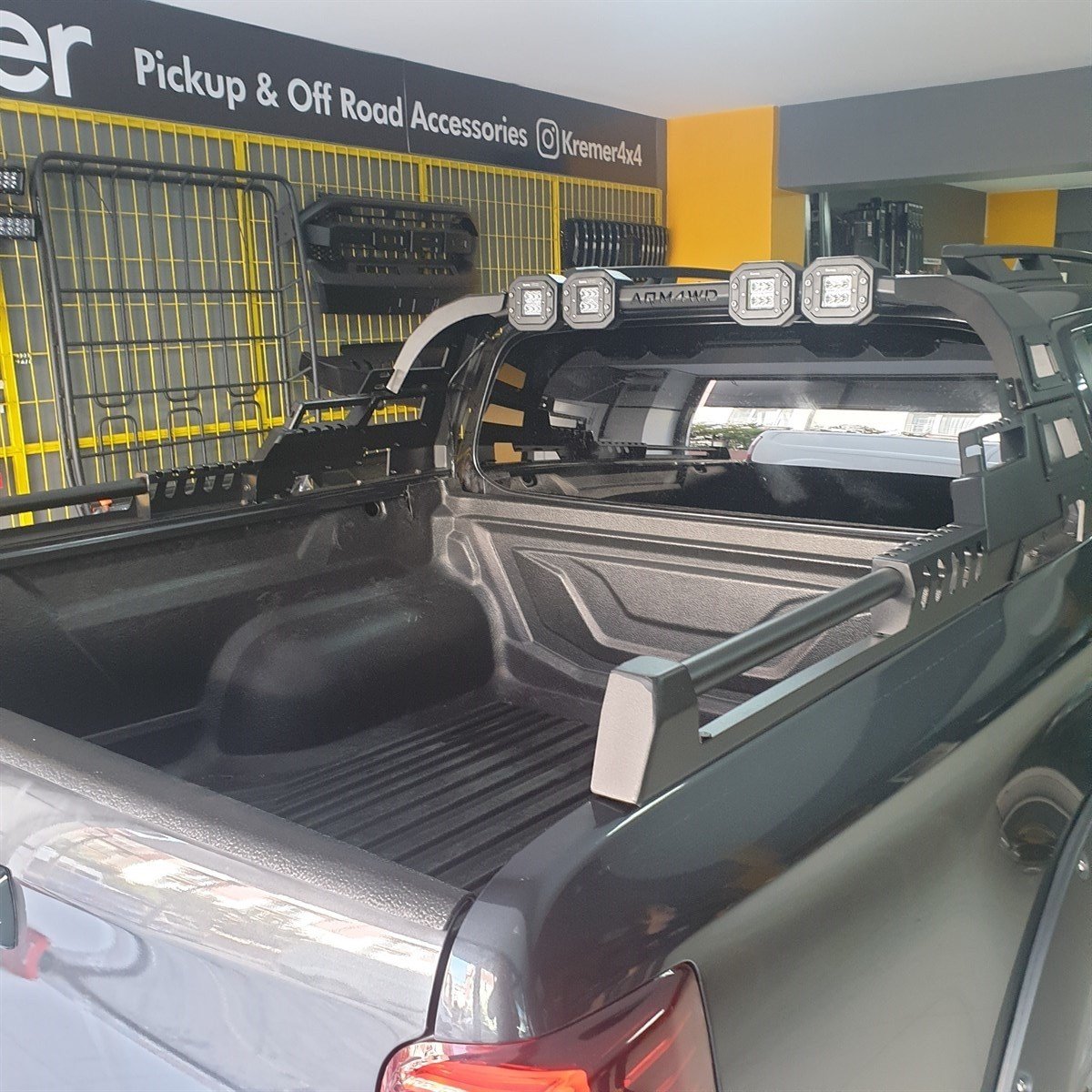Mitsubishi L200 Kasa üstü Işıklı Rollbar