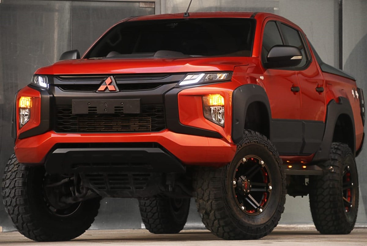 Mitsubishi L200 Triton Dodik Çamurluk Kaplama Seti 2019+ Vidalı V2 