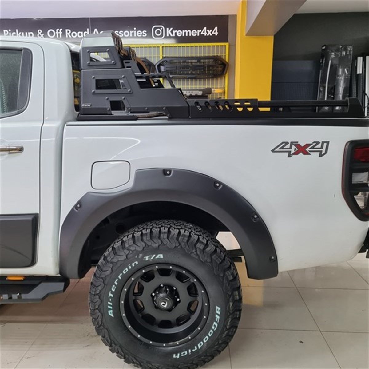Mitsubishi L200 Triton Dodik Çamurluk Kaplama Seti 2019+ Vidalı V2 