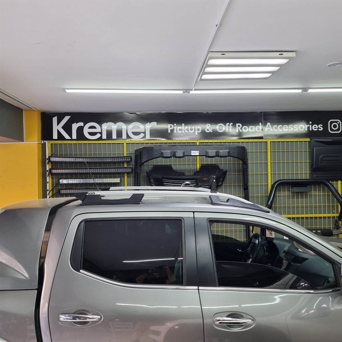 Nissan Navara Tavan Çıtası Tavan Rayı (Siyah Gri Lüks Falcon Serisi)