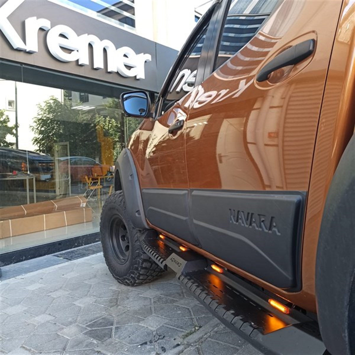 Nissan Navara Yan Basamak Kaya Kaydırıcı (S32)